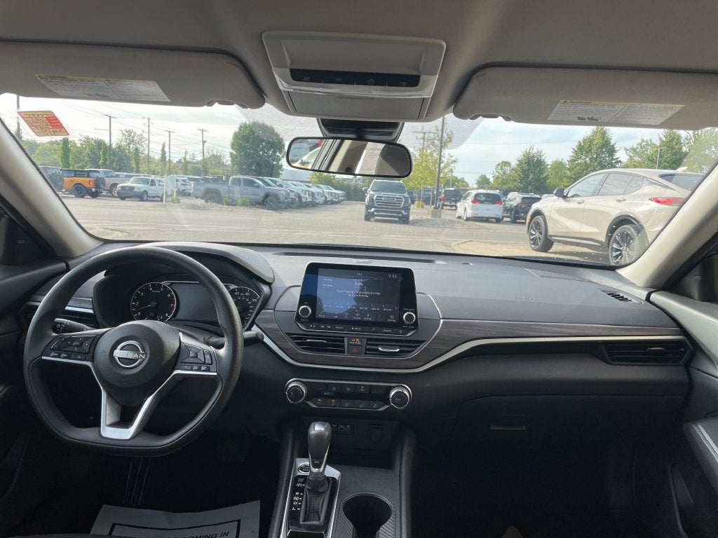 2025 Nissan Altima SV