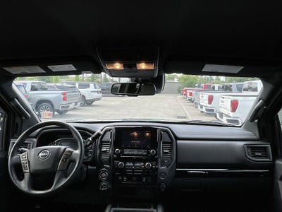 2024 Nissan TITAN Crew Cab SV 4x4