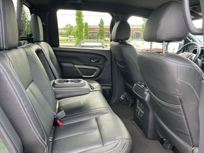 2024 Nissan TITAN Crew Cab SV 4x4