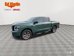 2024 Nissan TITAN Crew Cab SV 4x4
