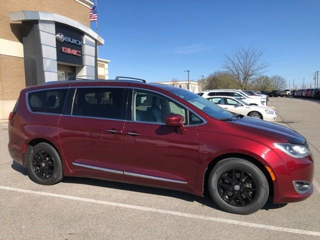 2020 Chrysler Pacifica Touring L