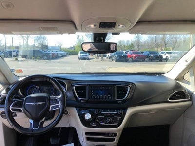 2020 Chrysler Pacifica Touring L