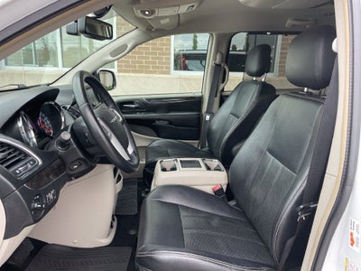 2014 Chrysler Town & Country Touring-L