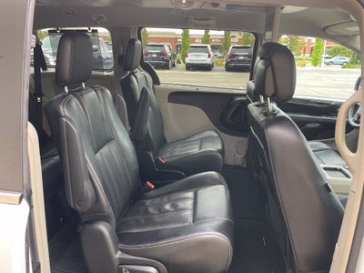 2014 Chrysler Town & Country Touring-L