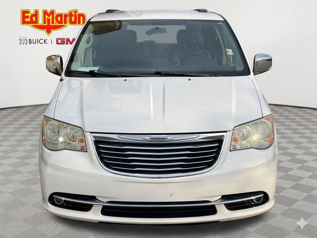 2014 Chrysler Town & Country Touring-L