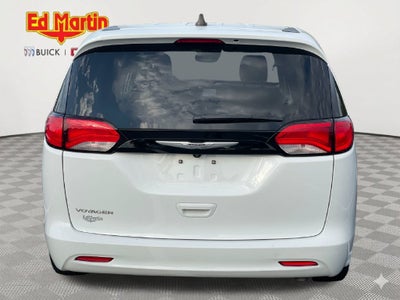 2024 Chrysler Voyager LX