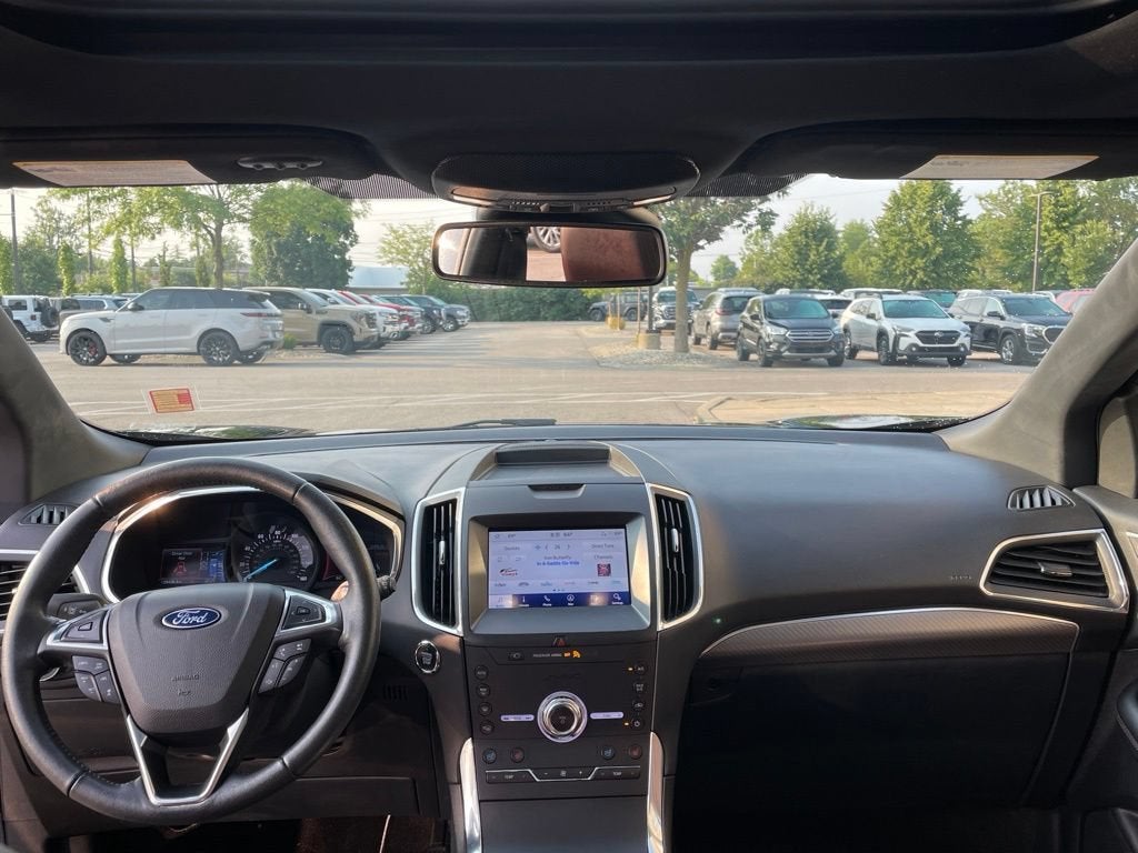 2020 Ford Edge Titanium