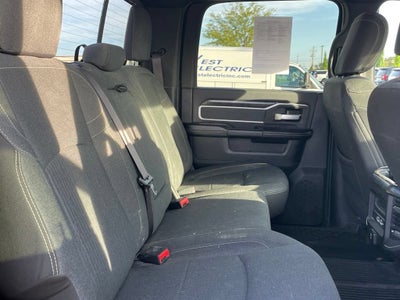 2019 RAM 2500 Big Horn Crew Cab 4x4 6'4" Box