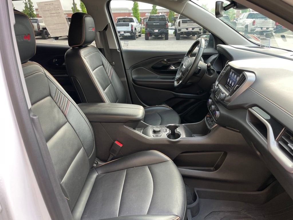 2023 GMC Terrain AT4