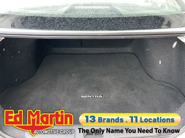 2022 Nissan Sentra SV Xtronic CVT