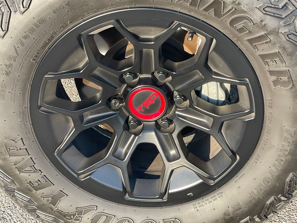 2024 Toyota Tacoma Hybrid TRD Pro 4WD
