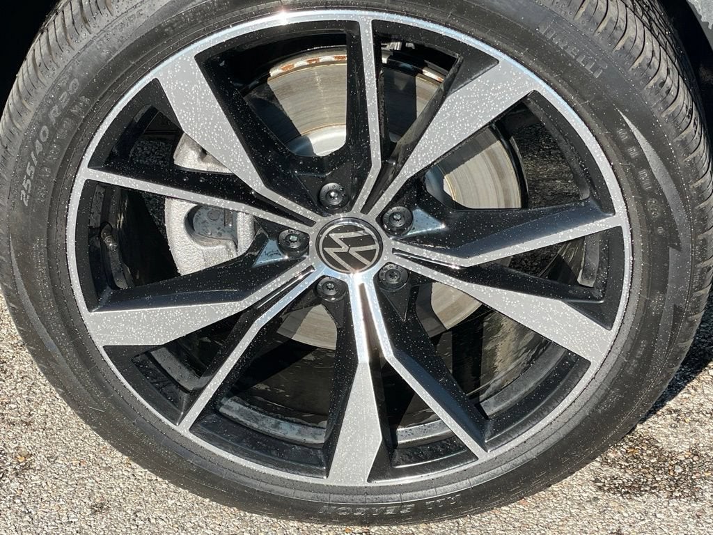 2024 Volkswagen Tiguan 2.0T SEL R-Line