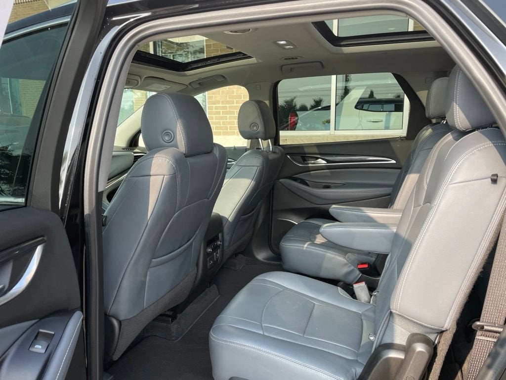 2020 Buick Enclave Essence