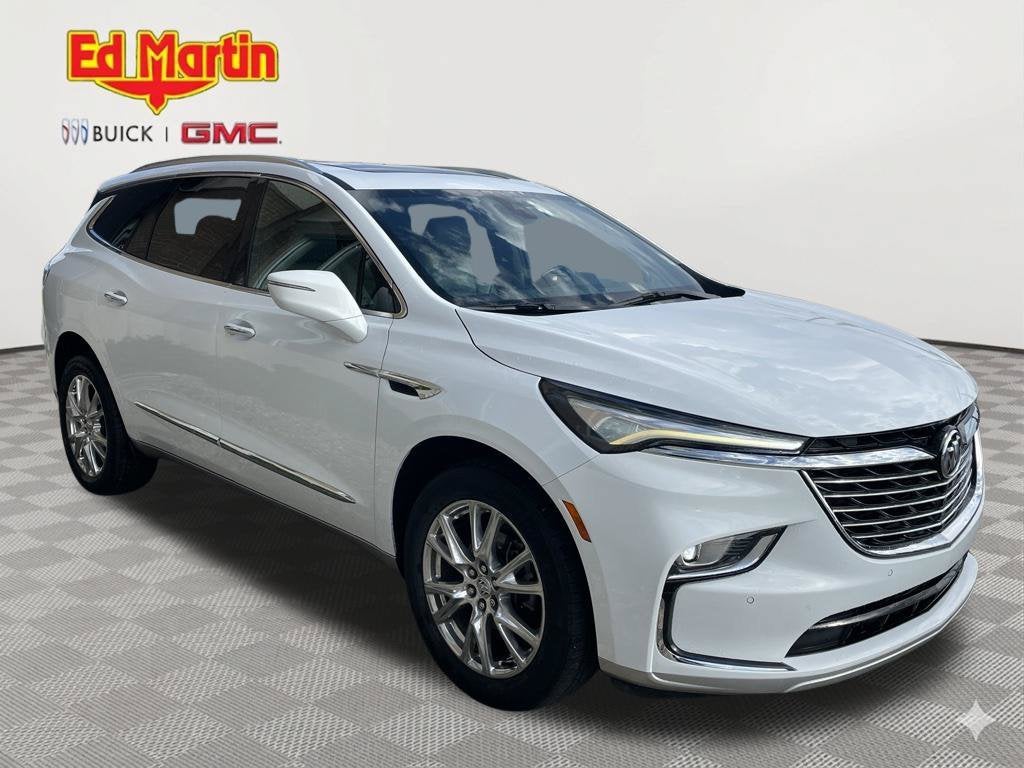 2023 Buick Enclave Essence
