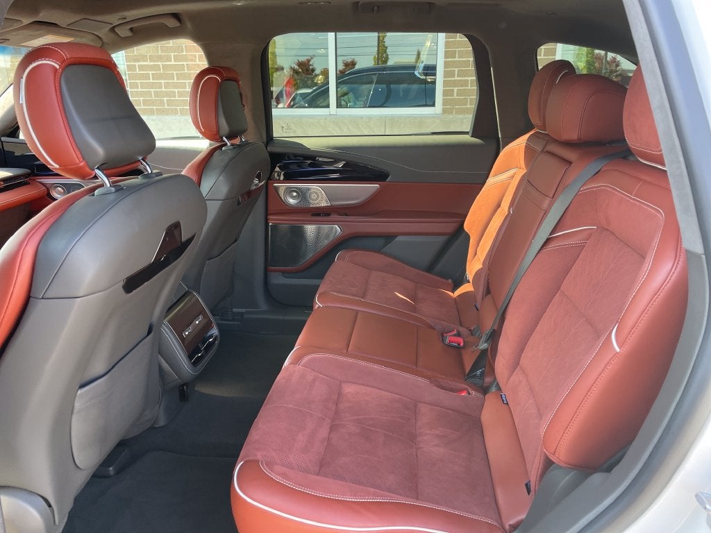 2024 Lincoln Nautilus Black Label