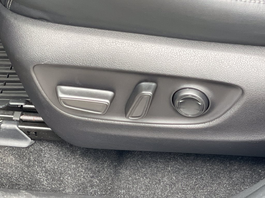 2025 Toyota RAV4 Hybrid XLE Premium
