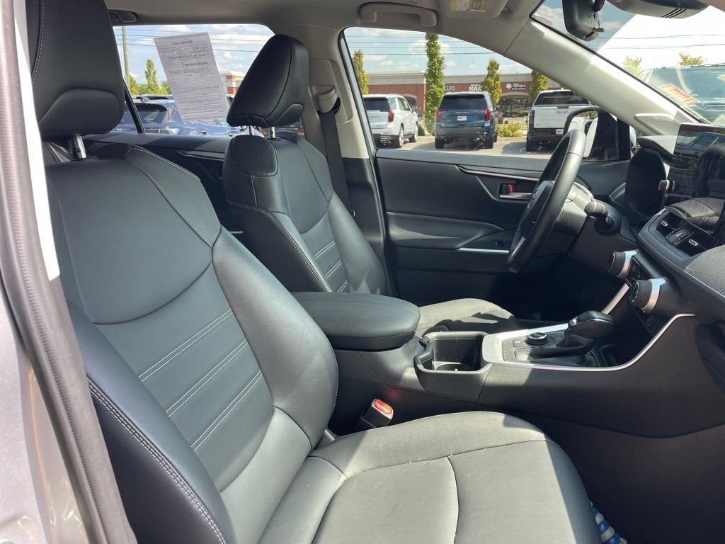 2025 Toyota RAV4 Hybrid XLE Premium