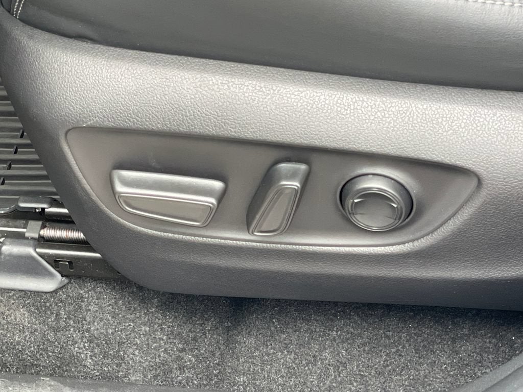 2025 Toyota RAV4 Hybrid XLE Premium
