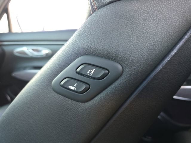 2022 Genesis GV70 2.5T AWD