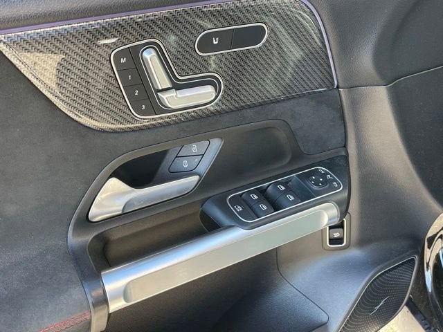 2021 Mercedes-Benz GLB 250 4MATIC®