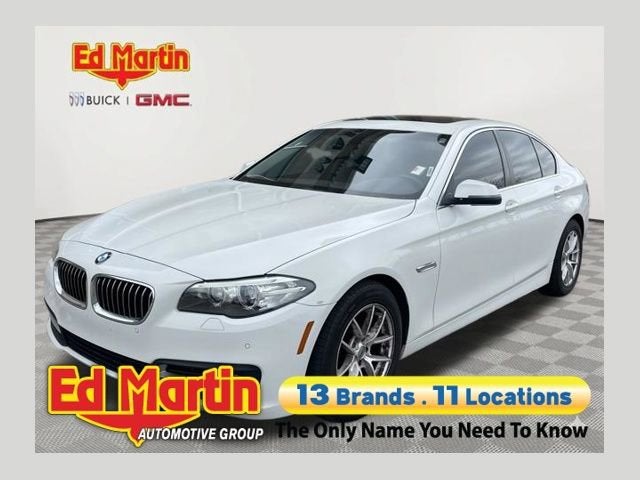 2015 BMW 5 Series 528i xDrive Sedan's photo