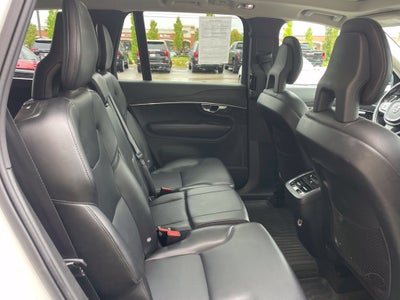 2020 Volvo XC90 T5 Momentum 7 Passenger