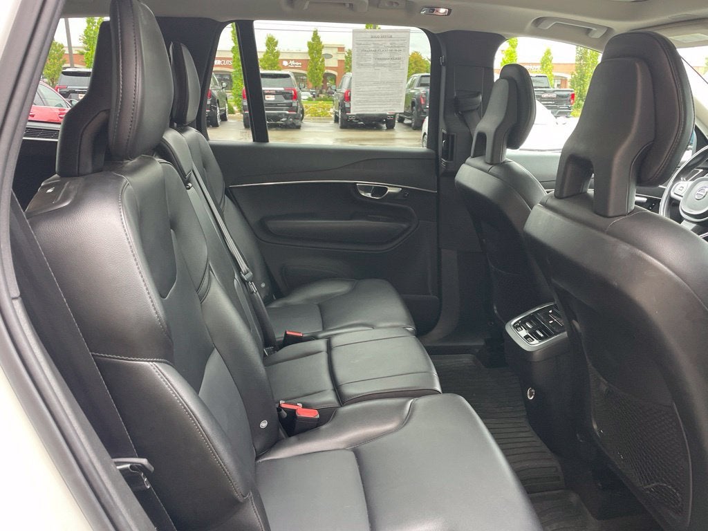 2020 Volvo XC90 T5 Momentum 7 Passenger